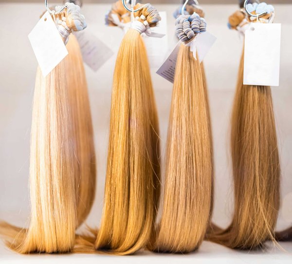 Comment réaliser un chignon sophistiqué pour un événement formel?