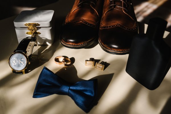 Offrir un bijou masculin : les tendances incontournables à connaître